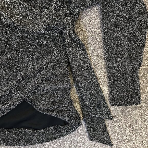 Express Womens Relaxed Metallic V-Neck Surplice Tie Waist Top Size S NWT $68 - Picture 13 of 16